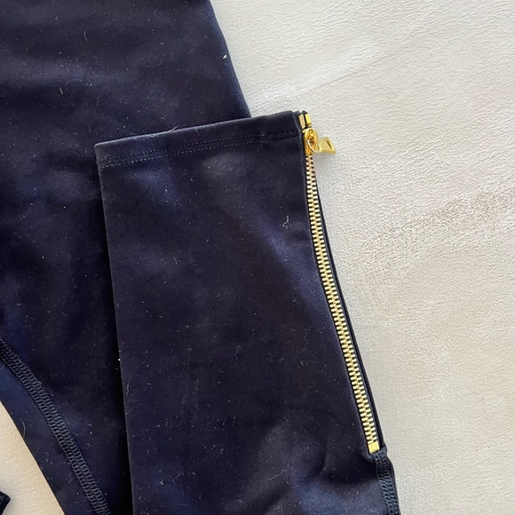 Haute body leggings + sports bra - Picture 3 of 5